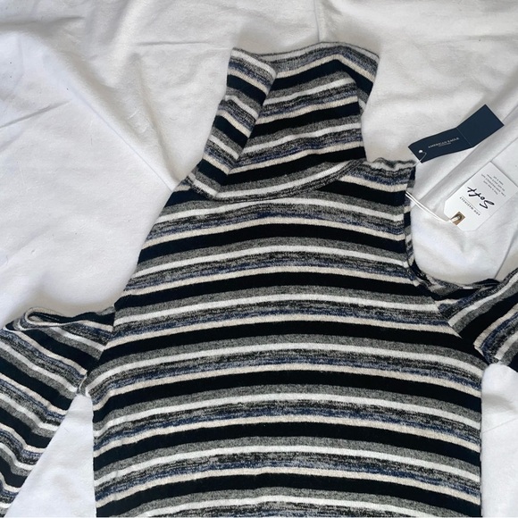 🆕NWTA Black white and grey American eagle soft & sexy plush dress size medium - Picture 14 of 14